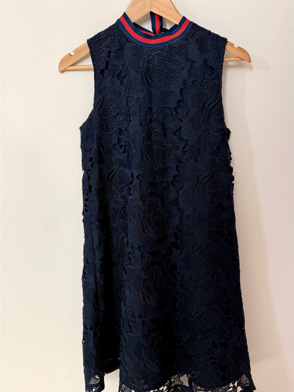 Halogen Sleeveless Navy Lace A-Line Dress with Stripe Red Sport Stripe Neck Tie
